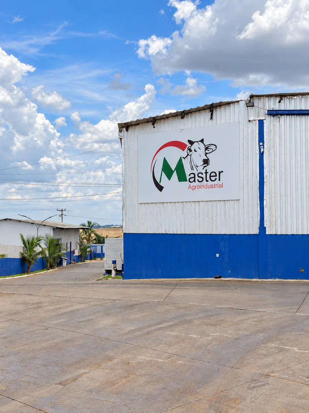 Fachada da Master Agroindustrial em Inhumas, Goiás